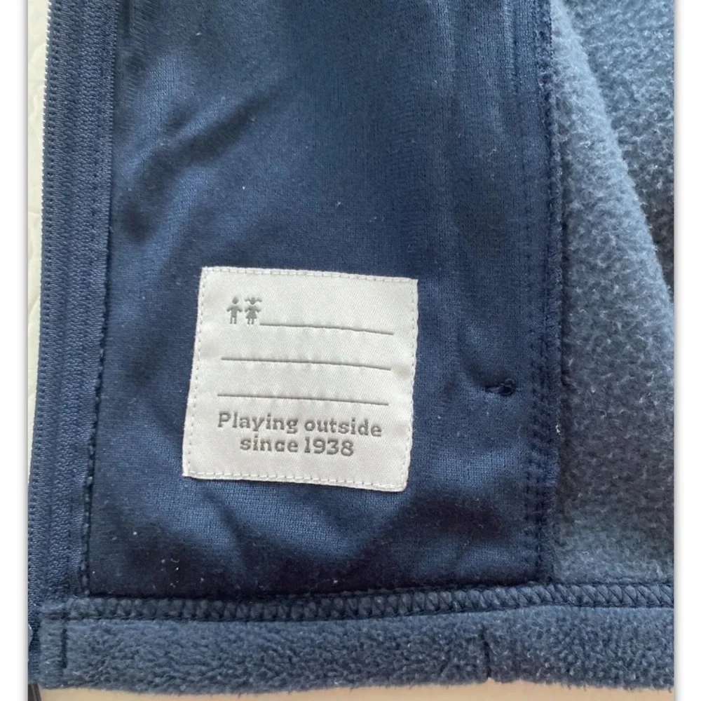COLUMBIA KIDS SWEATERS CONSIDERED NEW